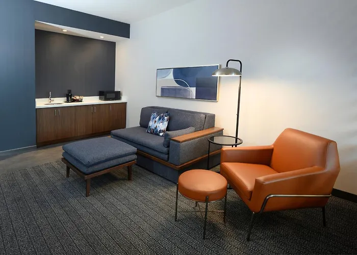 Courtyard By Marriott Charlotte Waverly
